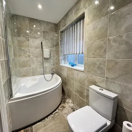 Cozy 3 Bedroom House, Greenwich, London Abbey Wood Exterior photo