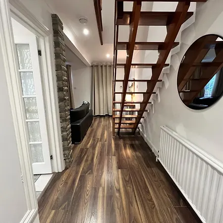 Cozy 3 Bedroom House, Greenwich, London Abbey Wood Exterior photo