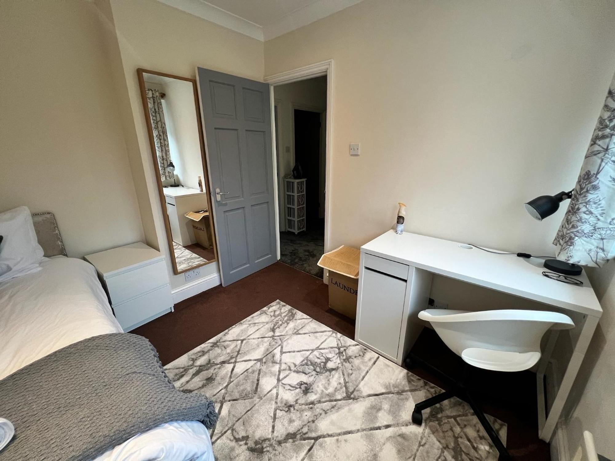 Apartment Cozy 3 Bedroom House, Greenwich, London *